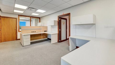 207 Calle Del Parque