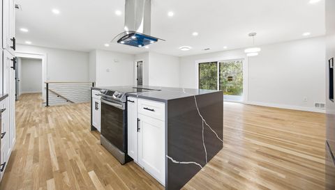 42 W Belle Isle Rd NE