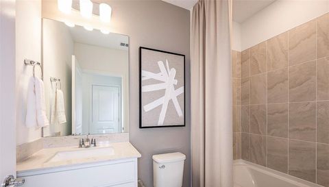 1090 SILVERLAKE BOULEVARD