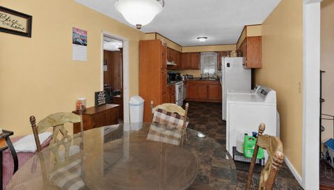 196 Summer Rd