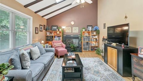 2 Whitman Pl
