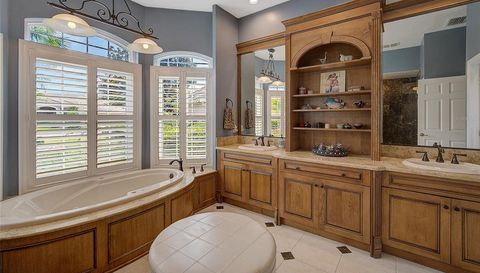 2123 Calusa Lakes
