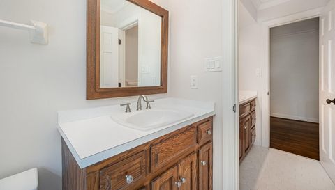 1820 Hunting Ridge Rd