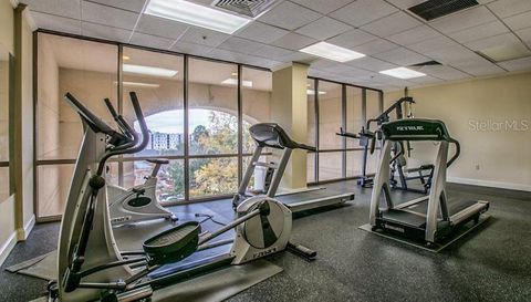 215 W COLLEGE AVENUE