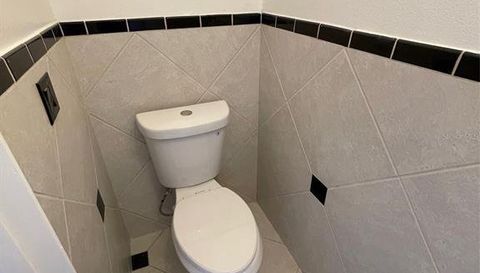 2855 ST AUGUSTINE DRIVE