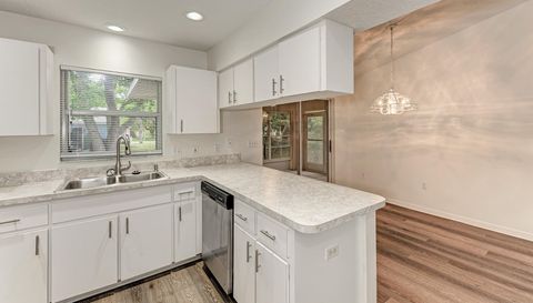 2046 Old Trevor Way