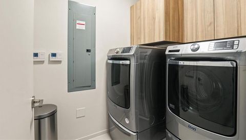 1020 SUNSET POINT ROAD