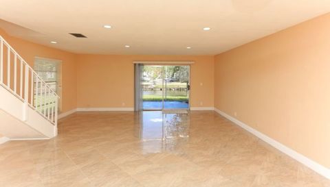 547 North Pine Island Road