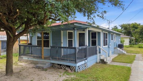 38407 Lowell Harris Wy