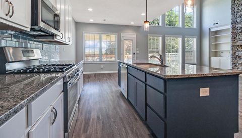 2044 Wooded Mountain Ln