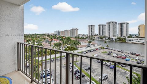 1000 Parkview Dr