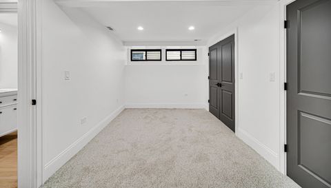 3434 W Palmer Street