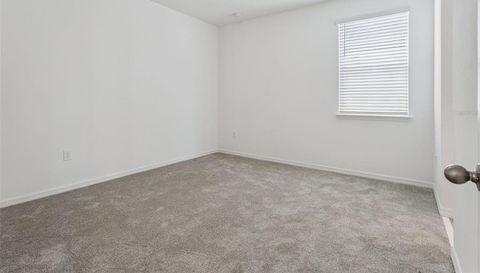 10037 AUSTRINA OAK