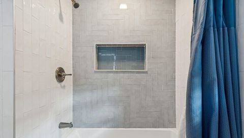 1102 E River Cove St