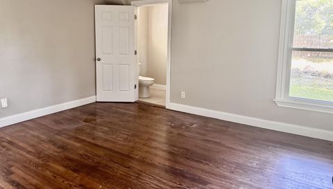 4657 Selkirk Dr