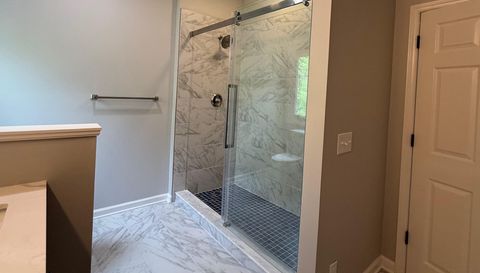 2528 Treetop Ln