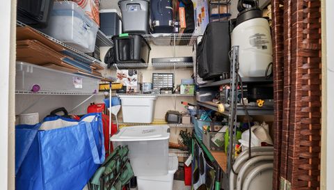 2351 Lakeview Dr Unit 302