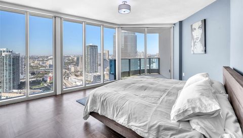 200 Biscayne Boulevard Way