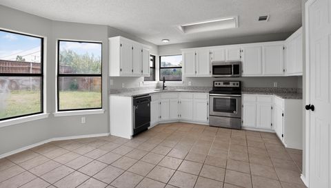 6057 Hillglen Dr