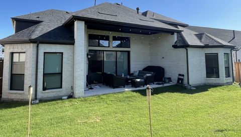 2832 Fountain Park Dr