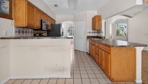 2727 RUNNING SPRINGS LOOP
