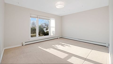 7303 N Kildare Avenue