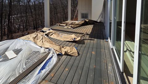 7048 Nichols Cove Dr