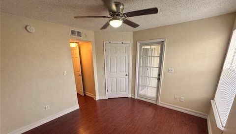 1940 Lake Atriums Cir