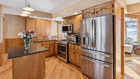 5833 Creek Valley Rd