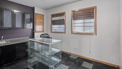 214 N Chestnut Street