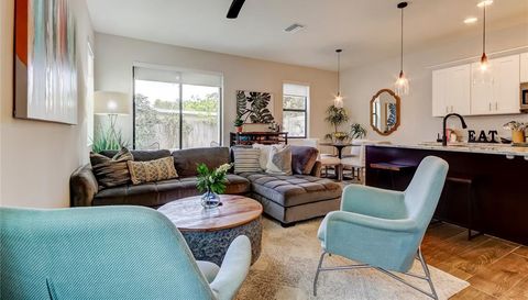 204 N MANHATTAN AVENUE