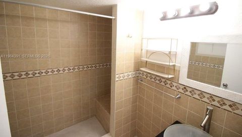 9220 Fontainebleau Blvd