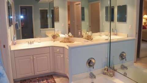 4139 Moon River Circle