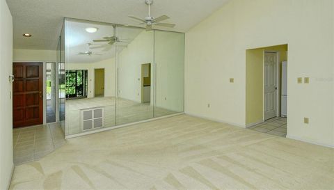 4635 Oak Forest