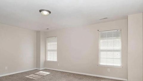 1212 Oakdale Commons Ct