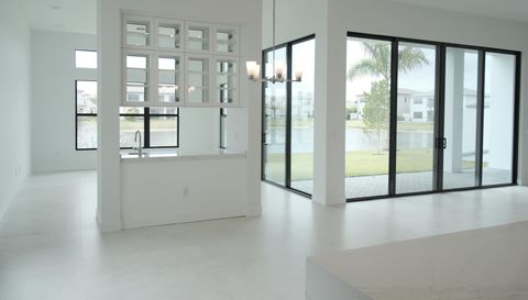 9516 Riverside Pk Dr