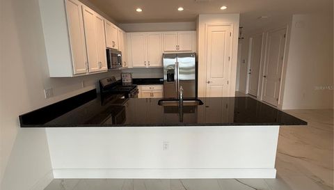 13504 SW STARKISSED LANE