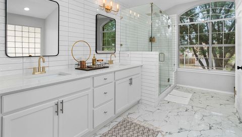 807 Clarence Bohls LN