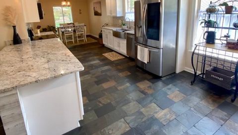 1834 Holly Oaks Ravine Dr
