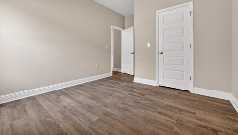 23118 Lieutenant Ave