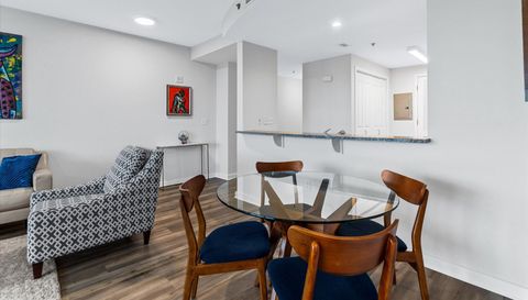 3338 Peachtree Rd NE