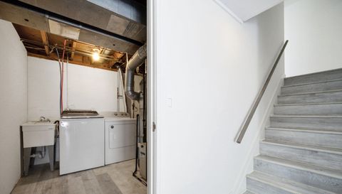5864 N Oval