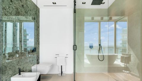 1300 Brickell Bay Dr