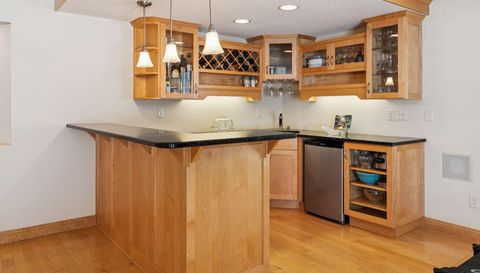 2728 Headland Court SW