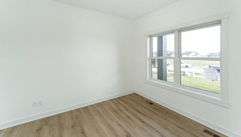 1816 Robinson Lane NE