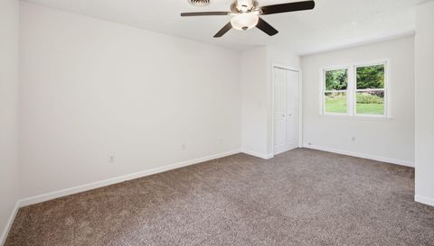 29 Small Mountain Dr