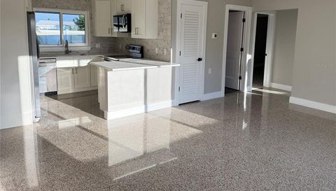 745 SUNSET COVE