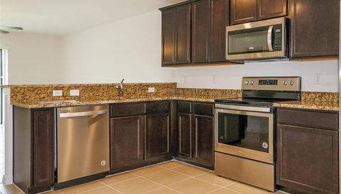 8503 SILVERBELL LOOP
