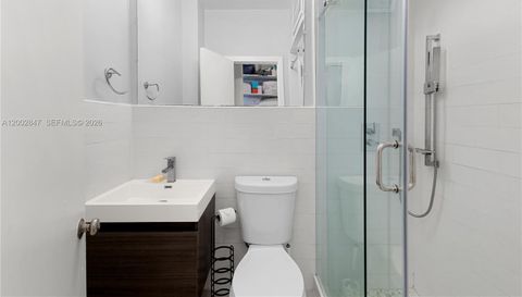 2421 Lake Pancoast Dr