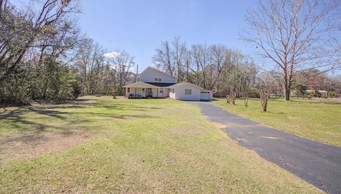 6611 Crooked Creek